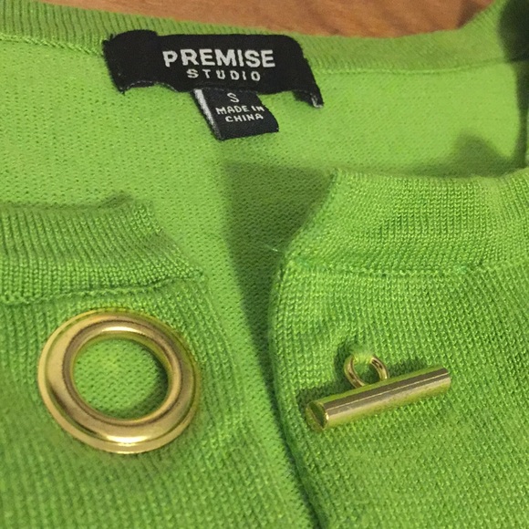 Premise Toggle Button Cardigan - Picture 4 of 8